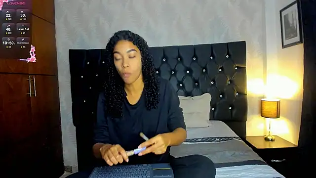 Snapshot of sasha_fox00 chatting on 3, 1, 2025 sasha fox00 online show from 3, 1, 2025