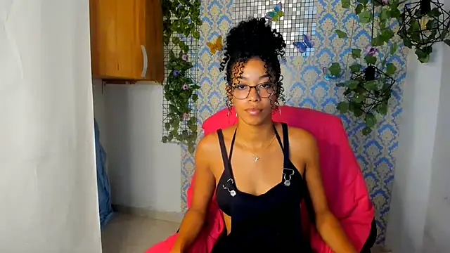 Snapshot of sasha_fox00 chatting on 11, 1, 2025 sasha fox00 online show from 11, 1, 2025