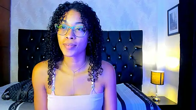 Snapshot of sasha_fox00 chatting on 18, 1, 2025 sasha fox00 online show from 18, 1, 2025