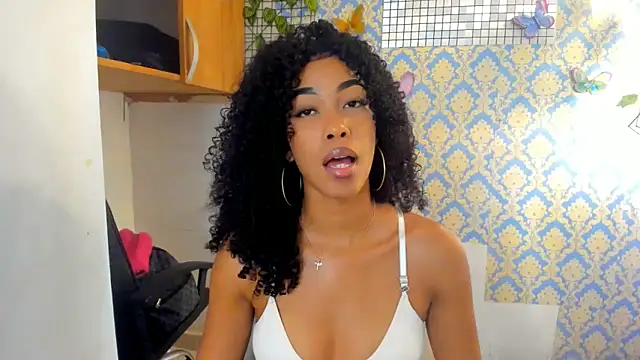 Snapshot of sasha_fox00 chatting on 27, 2, 2025 sasha fox00 online show from 27, 2, 2025