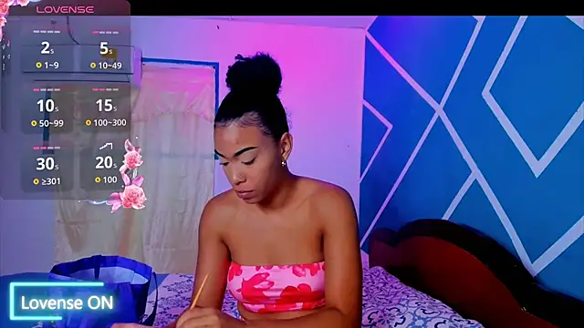 Snapshot of sasha_fox00 chatting on 26, 9, 2025 sasha fox00 online show from 26, 9, 2025