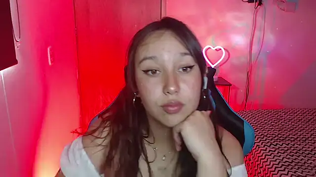 Skarlet Adams28 online show from 26, 3, 2026