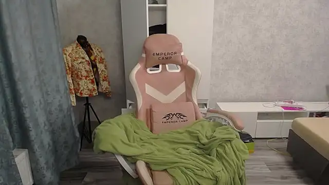 Snapshot of sweetserenity5 chatting on 14, 2, 2025 sweetserenity5 online show from 14, 2, 2025