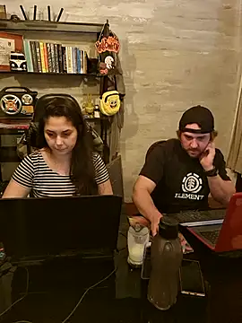 CoelhinhaGostosa online show from 24, 10, 2025