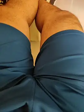 Snapshot of Akhil3290 chatting on 22, 10, 2025 Akhil3290 online show from 22, 10, 2025