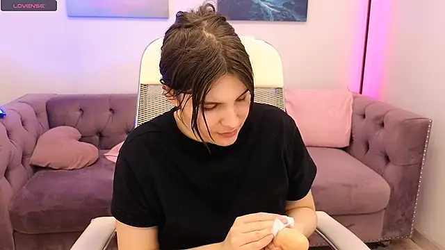 Ruyjin Choi online show from 1, 3, 2025