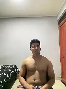 Snapshot of 2Tussiboy chatting on 8, 1, 2025 2Tussiboy online show from 8, 1, 2025