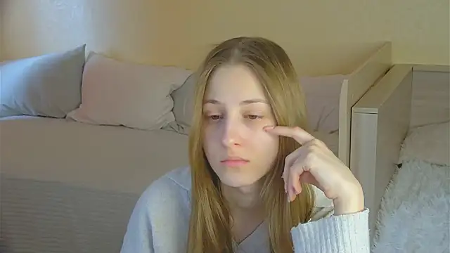 Snapshot of BritneyCruze chatting on 17, 2, 2026 BritneyCruze online show from 17, 2, 2026