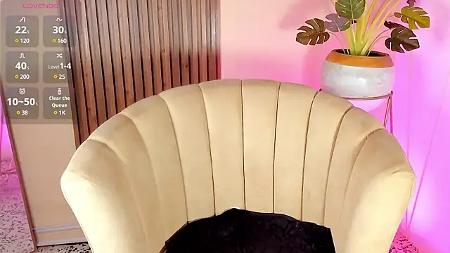 Snapshot of kenayfox chatting on 27, 2, 2025 kenayfox online show from 27, 2, 2025