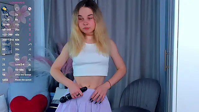 OdetteHarwick online show from 23, 10, 2025