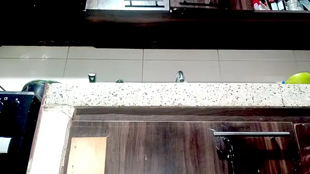 PetiteIvoryQueen19 online show from 3, 2, 2026