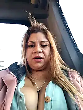 Snapshot of Laura-Hernandez chatting on 22, 1, 2025 Laura-Hernandez online show from 22, 1, 2025