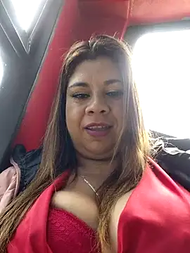Snapshot of Laura-Hernandez chatting on 24, 10, 2025 Laura-Hernandez online show from 24, 10, 2025