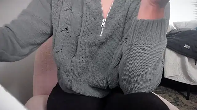 bigb00tyjudyyX online show from 18, 10, 2025