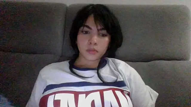 Snapshot of Kiri_Cutee chatting on 19, 12, 2024 Kiri Cutee online show from 19, 12, 2024