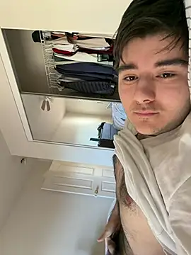 Snapshot of Yann_18 chatting on 13, 3, 2026 Yann 18 online show from 13, 3, 2026