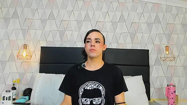 JustinePerry online show from 1, 12, 2025