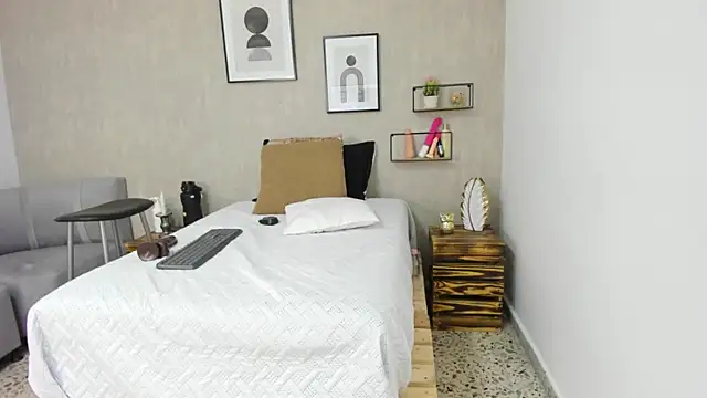 Snapshot of afrodita_martinez chatting on 12, 2, 2025 afrodita martinez online show from 12, 2, 2025