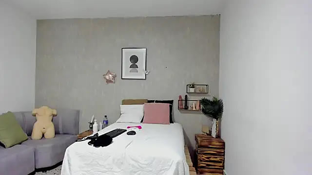 afrodita martinez online show from 3, 12, 2025