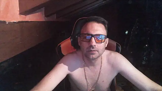 Snapshot of 6996horus chatting on 19, 12, 2025 6996horus online show from 19, 12, 2025