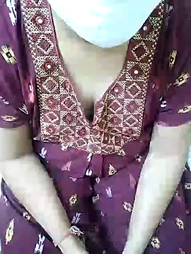 Snapshot of aliseanu chatting on 13, 12, 2024 aliseanu online show from 13, 12, 2024