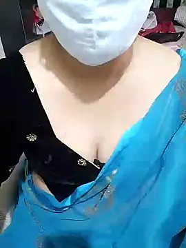 Snapshot of aliseanu chatting on 4, 1, 2025 aliseanu online show from 4, 1, 2025