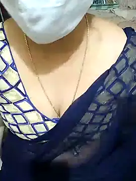 Snapshot of aliseanu chatting on 6, 1, 2025 aliseanu online show from 6, 1, 2025