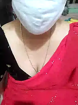 Snapshot of aliseanu chatting on 12, 1, 2025 aliseanu online show from 12, 1, 2025