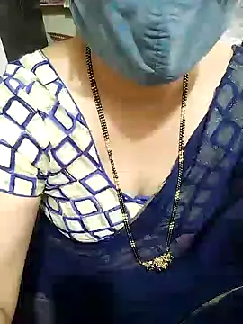 Snapshot of aliseanu chatting on 11, 2, 2025 aliseanu online show from 11, 2, 2025