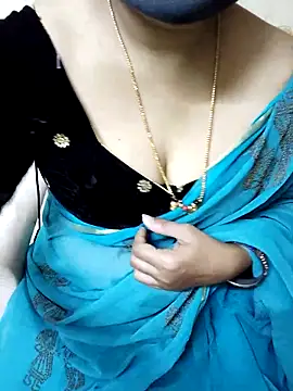 Snapshot of aliseanu chatting on 19, 3, 2025 aliseanu online show from 19, 3, 2025