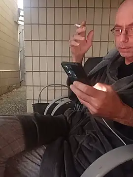 Snapshot of BesterJunge45 chatting on 19, 7, 2026 BesterJunge45 online show from 19, 7, 2026
