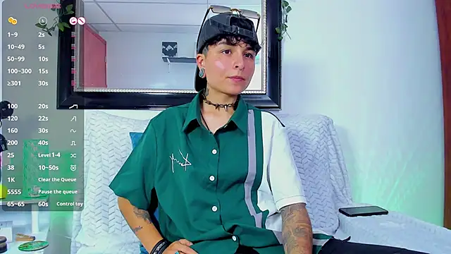 Snapshot of ZuryRamirez_ chatting on 13, 1, 2025 ZuryRamirez  online show from 13, 1, 2025