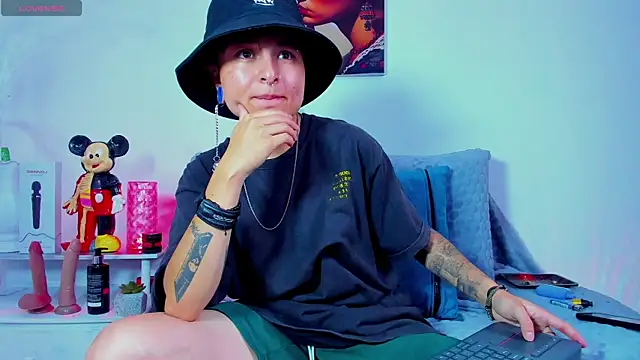 Snapshot of ZuryRamirez_ chatting on 16, 1, 2025 ZuryRamirez  online show from 16, 1, 2025