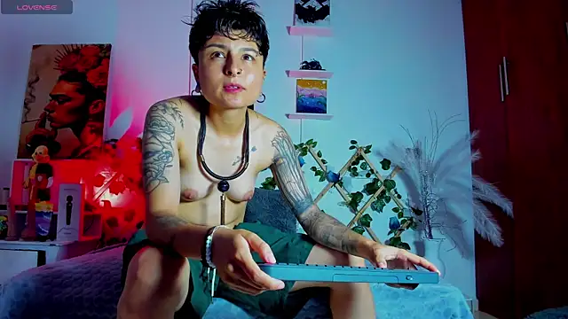 Snapshot of ZuryRamirez_ chatting on 23, 2, 2025 ZuryRamirez  online show from 23, 2, 2025