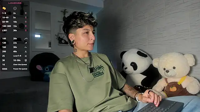 Snapshot of ZuryRamirez_ chatting on 14, 9, 2025 ZuryRamirez  online show from 14, 9, 2025