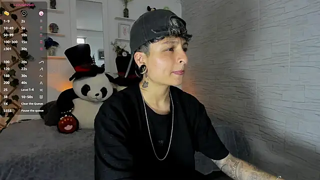 Snapshot of ZuryRamirez_ chatting on 20, 9, 2025 ZuryRamirez  online show from 20, 9, 2025