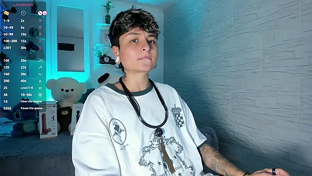 Snapshot of ZuryRamirez_ chatting on 4, 10, 2025 ZuryRamirez  online show from 4, 10, 2025