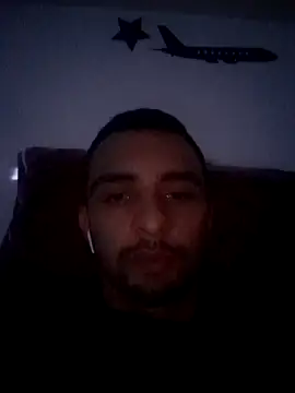 Snapshot of Hazembahloul chatting on 16, 11, 2025 Hazembahloul online show from 16, 11, 2025