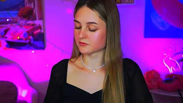 Snapshot of DeboraLarson chatting on 22, 1, 2025 DeboraLarson online show from 22, 1, 2025