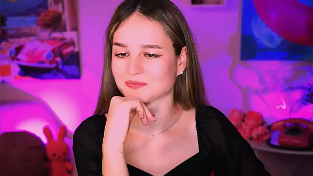 Snapshot of DeboraLarson chatting on 2, 2, 2025 DeboraLarson online show from 2, 2, 2025