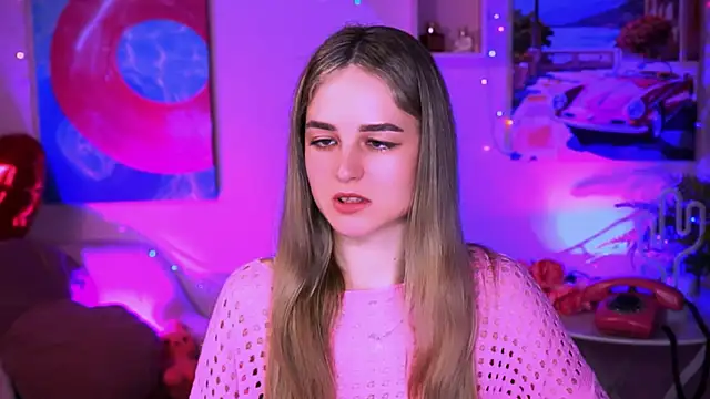 Snapshot of DeboraLarson chatting on 7, 3, 2025 DeboraLarson online show from 7, 3, 2025