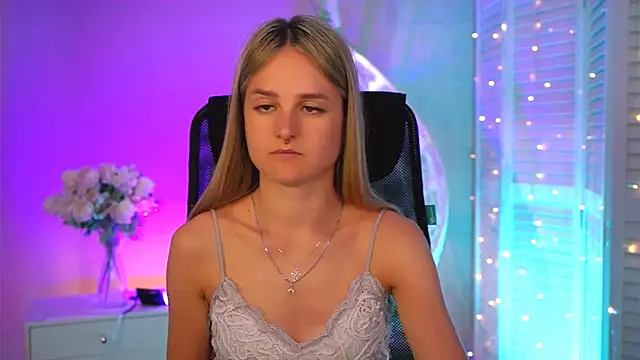 DeboraLarson online show from 27, 3, 2026