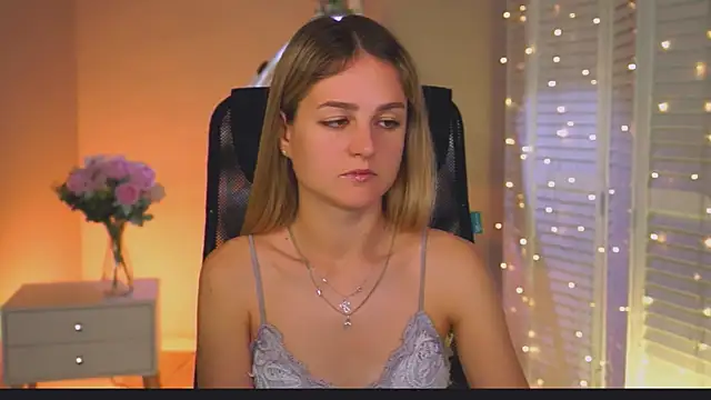 DeboraLarson online show from 4, 7, 2026