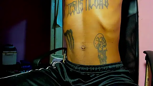 bigblackhotx1 online show from 8, 4, 2026