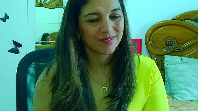 Julie Boronat26 online show from 2, 3, 2026