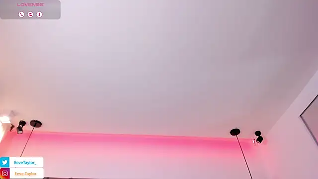 Snapshot of Eevee_Taylor chatting on 2, 7, 2026 Eevee Taylor online show from 2, 7, 2026