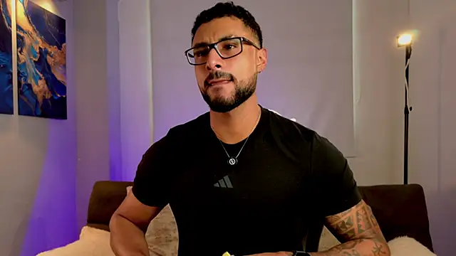 LiamGarcia1 online show from 1, 7, 2026