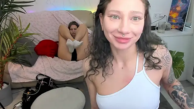 HotCaramellsTV online show from 18, 3, 2025