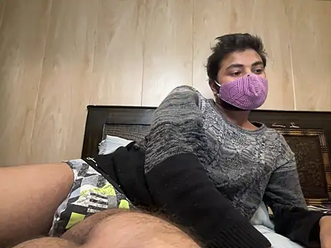 Snapshot of HornyLonda04 chatting on 17, 1, 2025 HornyLonda04 online show from 17, 1, 2025