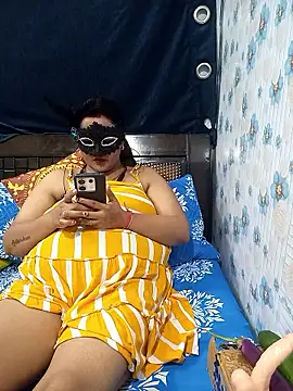 Snapshot of tina8th chatting on 28, 10, 2025 tina8th online show from 28, 10, 2025